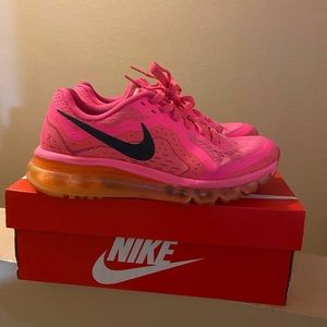 Pink & orange Nike Airmax